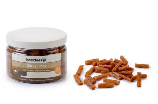 Pamlsek pro kočky s tuňákem a kuřecím, CHICKY TUNAS, 90 g-27922