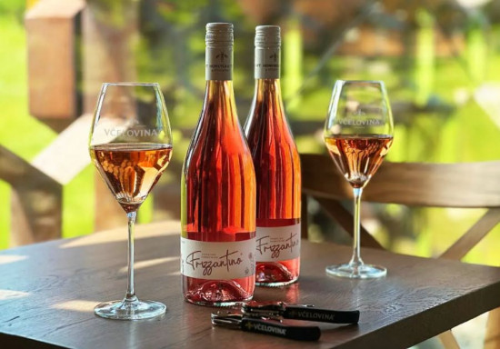 Růžové medové Frizzantino, Včelco 9 % obj., 0.75 l-28345