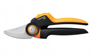 Dvousečné nůžky Fiskars X-SERIES M, ocelové