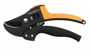 Nůžky s převodem, Fiskars POWERSTEP P83