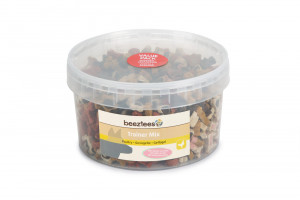 Pamlsek pro psy s jehněčím a lososem v kyblíku, TRAINER MIX, 1 400 g